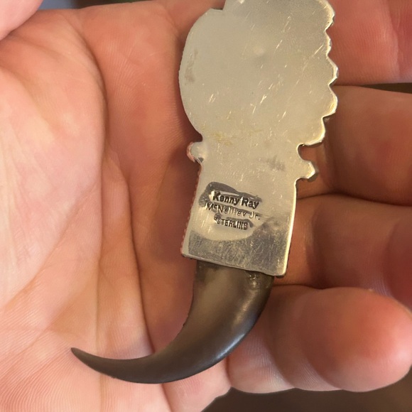 Sterling silver Native American bumblebee jasper & onyx signed bear claw pendant - Picture 5 of 9